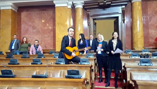 Колико се састав Народне скупштине променио од последњих избора до данас